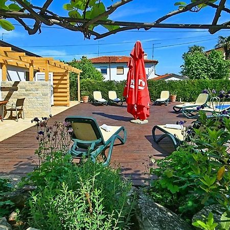 Apartmani Elio Умаг Экстерьер фото